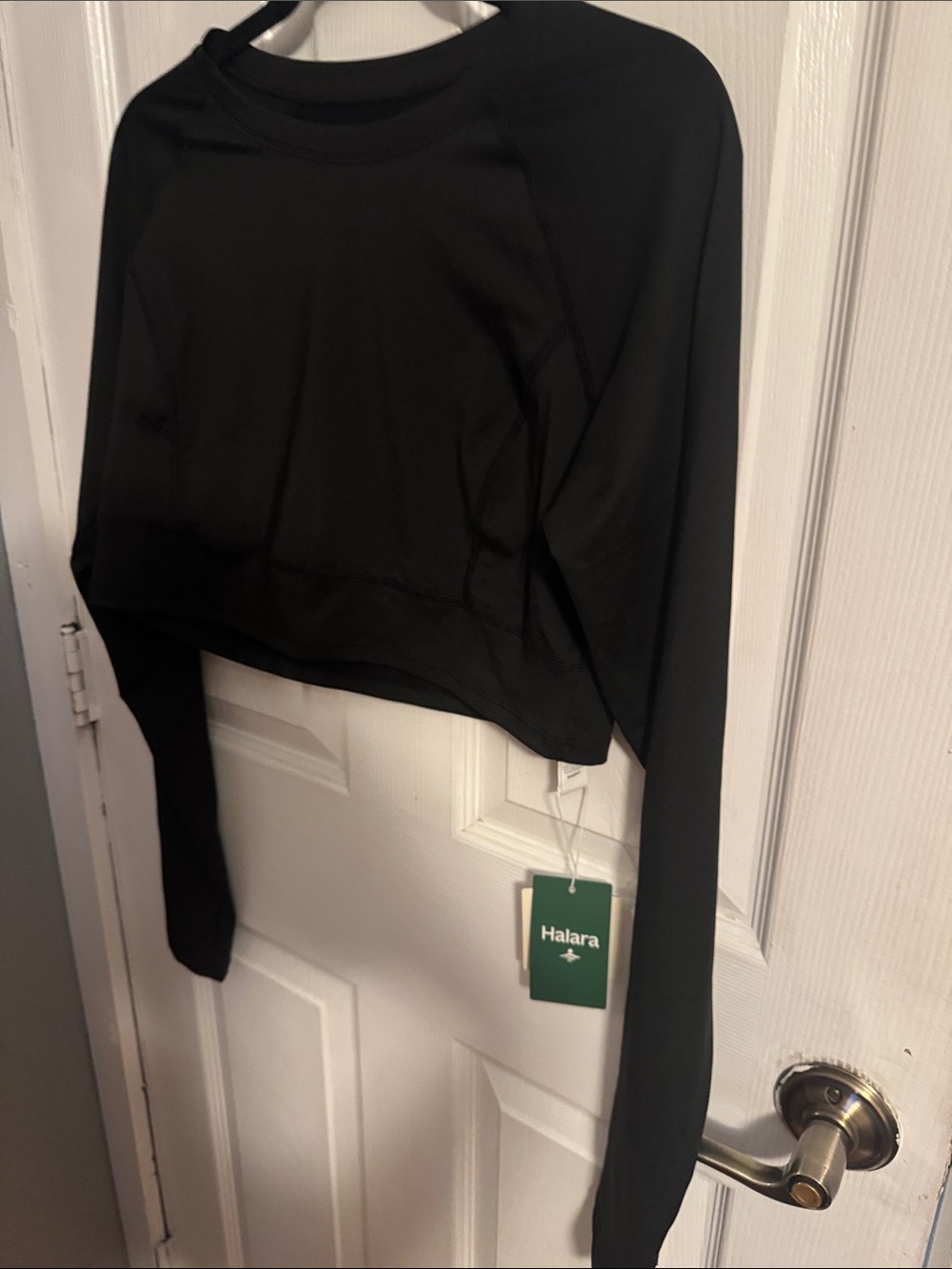 HALARA Black Cropped Long Sleeve Top - Picture 3 of 4